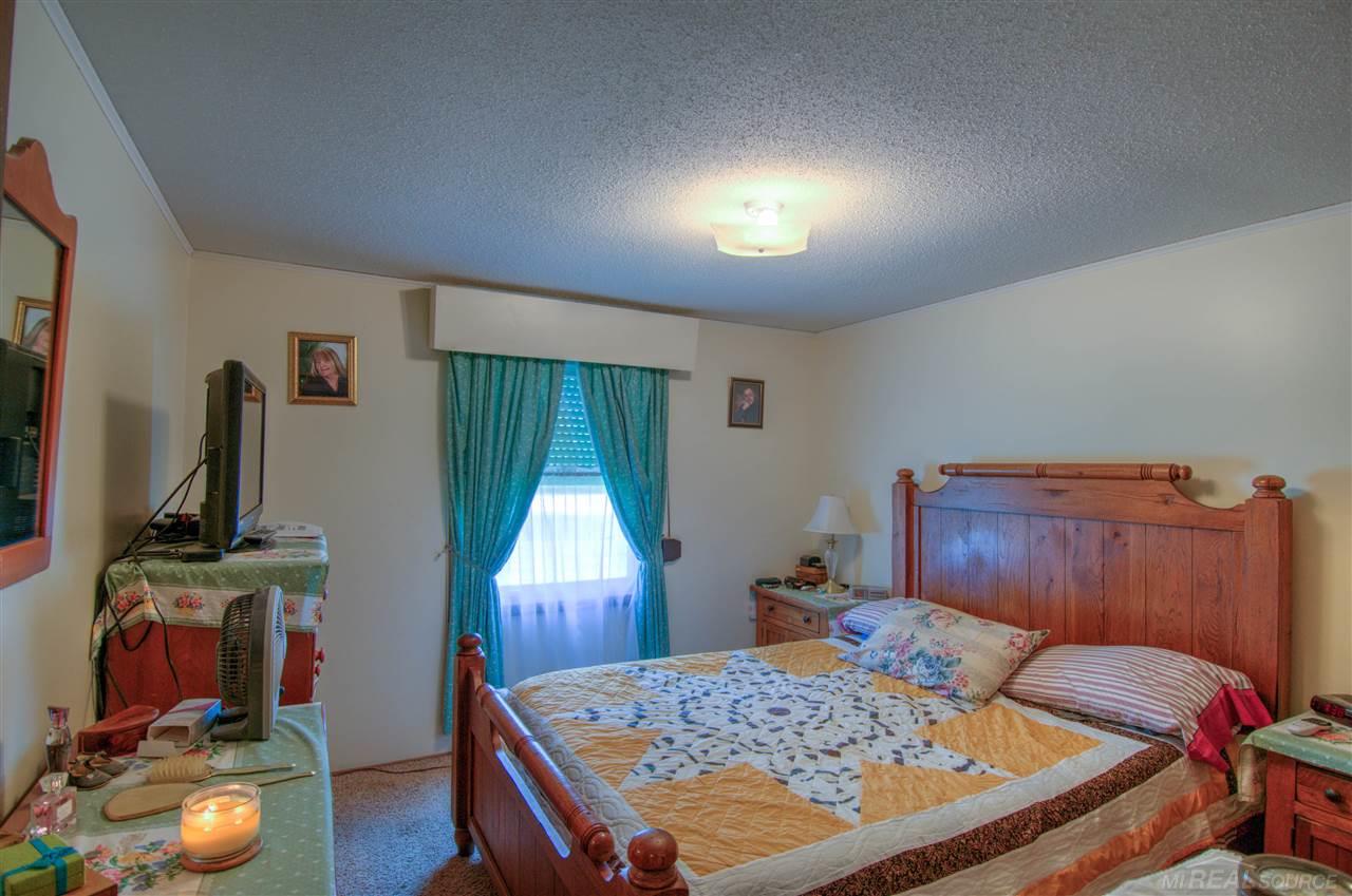 5856 Lakeshore Road Lexington, MI 48450 - Photo 15 of 20 50020138-14.JPG