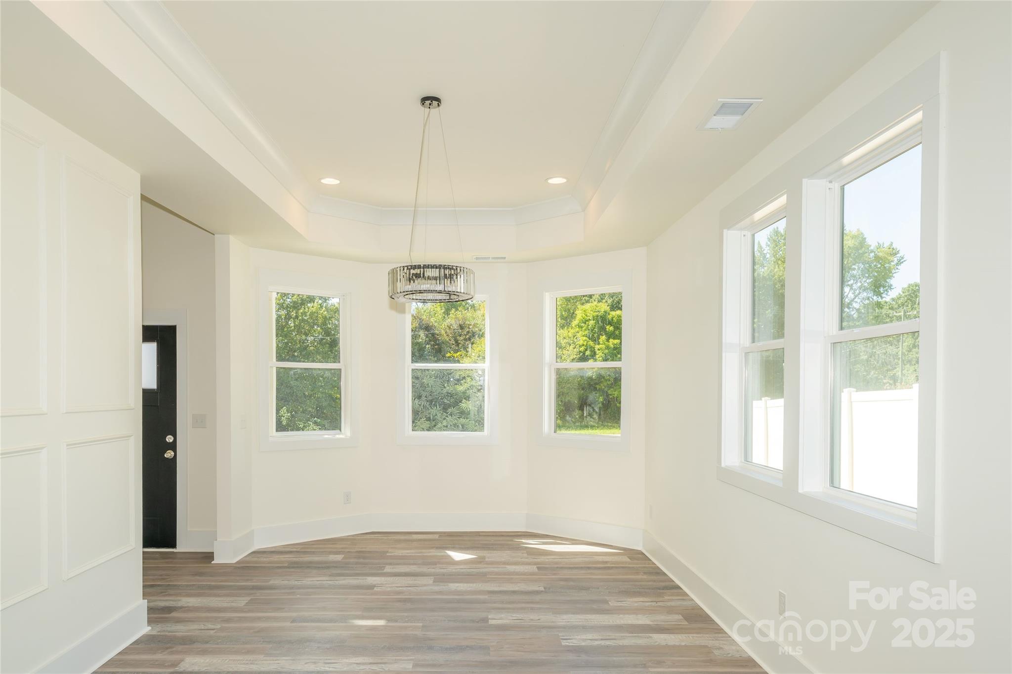 9818 Hood Road Charlotte, NC 28215 - Photo 7 of 35 Gallery Image 7