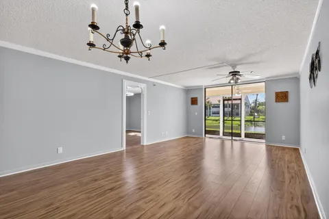 $147,000 | 7770 Tahiti Lane, Unit 102, Lake Worth, FL 33467