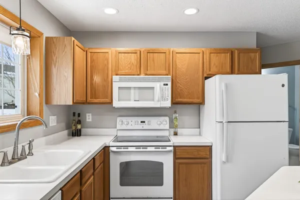 $245,000 | 15057 Dunwood Trail, Unit 58, Apple Valley, MN 55124