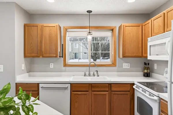 $245,000 | 15057 Dunwood Trail, Unit 58, Apple Valley, MN 55124