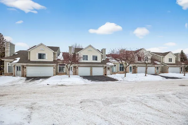 $245,000 | 15057 Dunwood Trail, Unit 58, Apple Valley, MN 55124