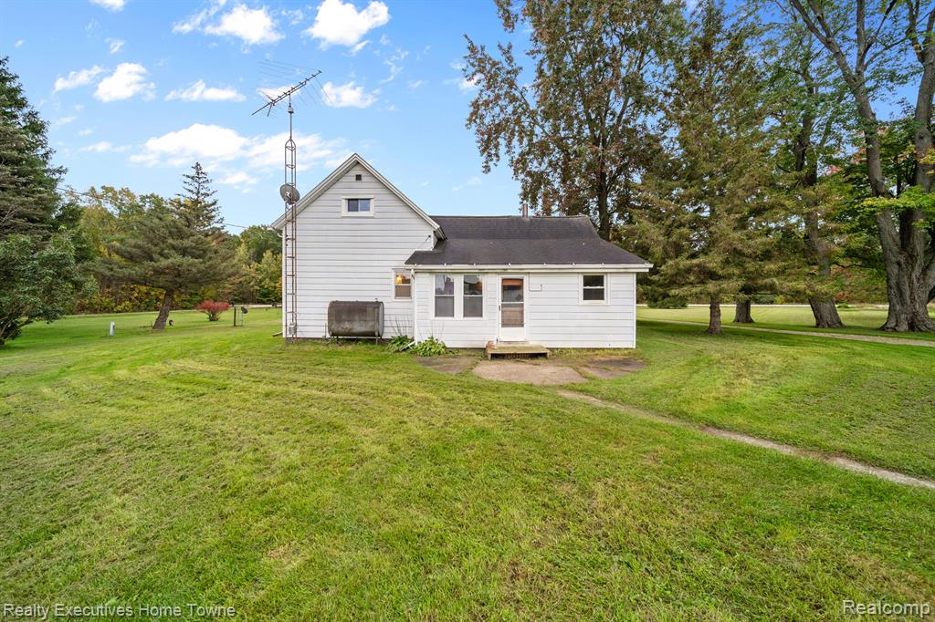 12972 Norman Road Yale, MI 48097 - Photo 16 of 36