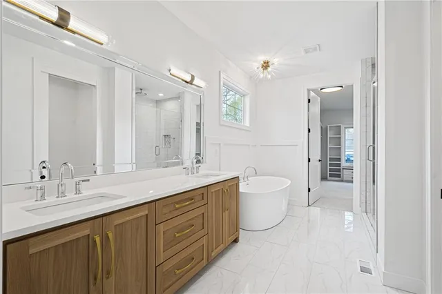 $1,550,000 | 4016 West 67th Terrace, Prairie Village, KS 66208