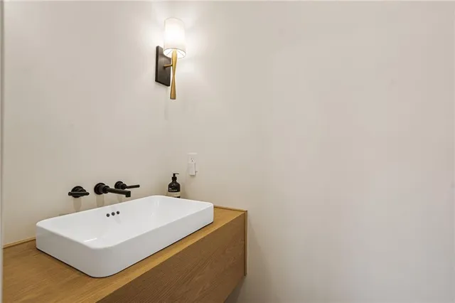 $1,550,000 | 4016 West 67th Terrace, Prairie Village, KS 66208