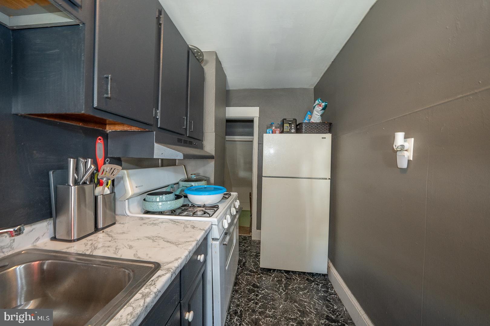 7021 Clinton Road Upper Darby, PA 19082 - Photo 14 of 33