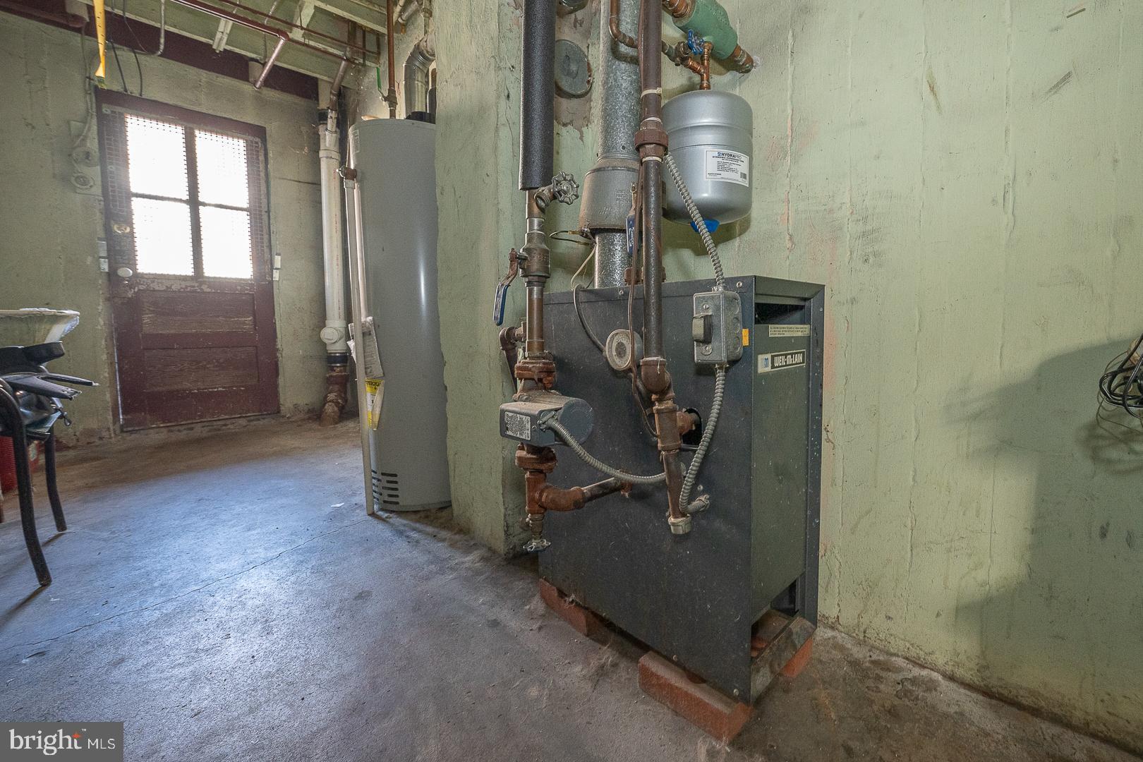 7021 Clinton Road Upper Darby, PA 19082 - Photo 26 of 33