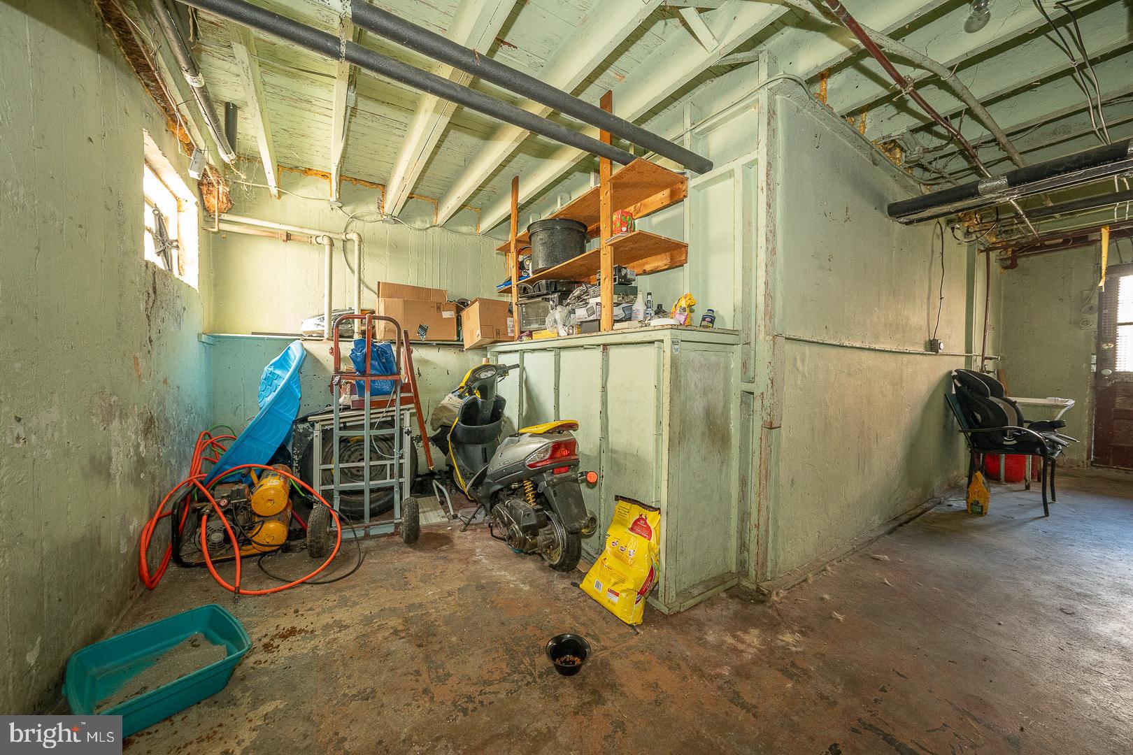 7021 Clinton Road Upper Darby, PA 19082 - Photo 28 of 33