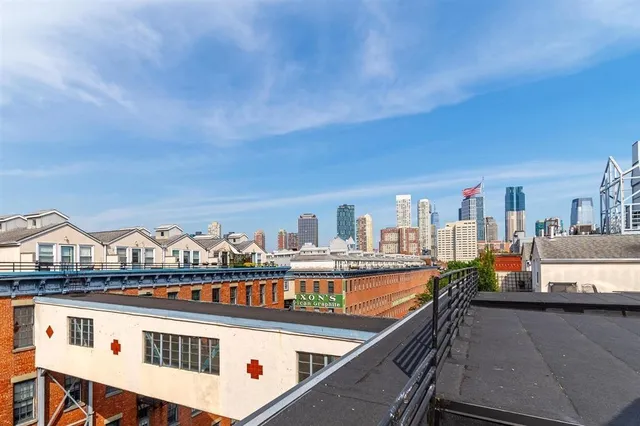 $3,700 | 187 Wayne Street, Unit C409, Jersey City, NJ 07302