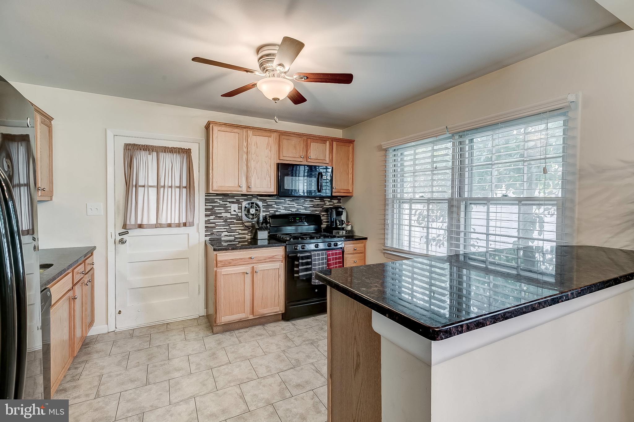 1213 Keithmont Road Baltimore, MD 21228 - Photo 12 of 32