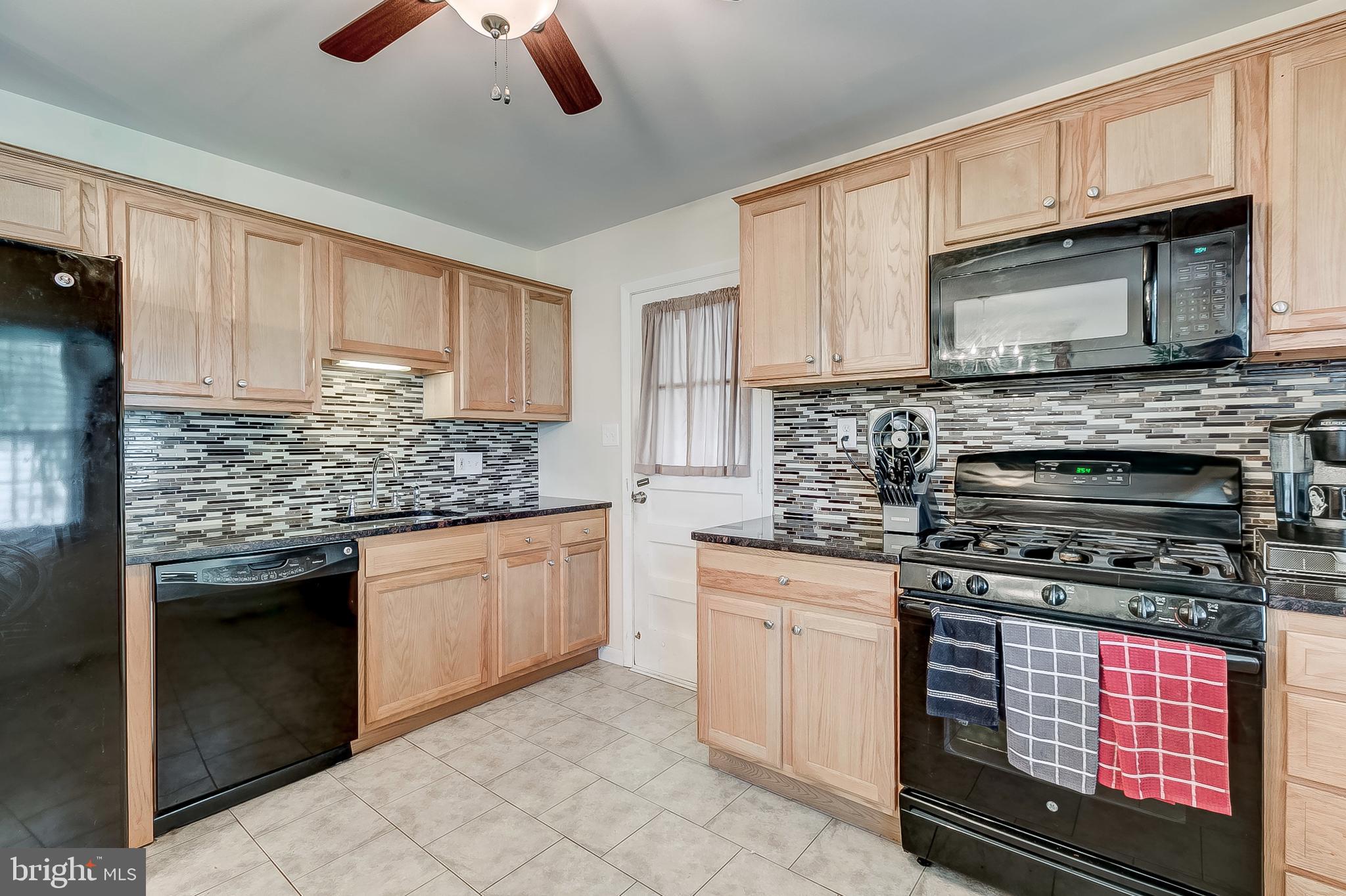 1213 Keithmont Road Baltimore, MD 21228 - Photo 13 of 32