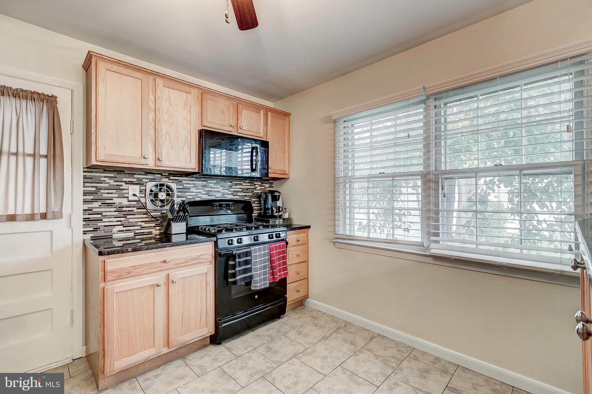 1213 Keithmont Road Baltimore, MD 21228 - Photo 14 of 32
