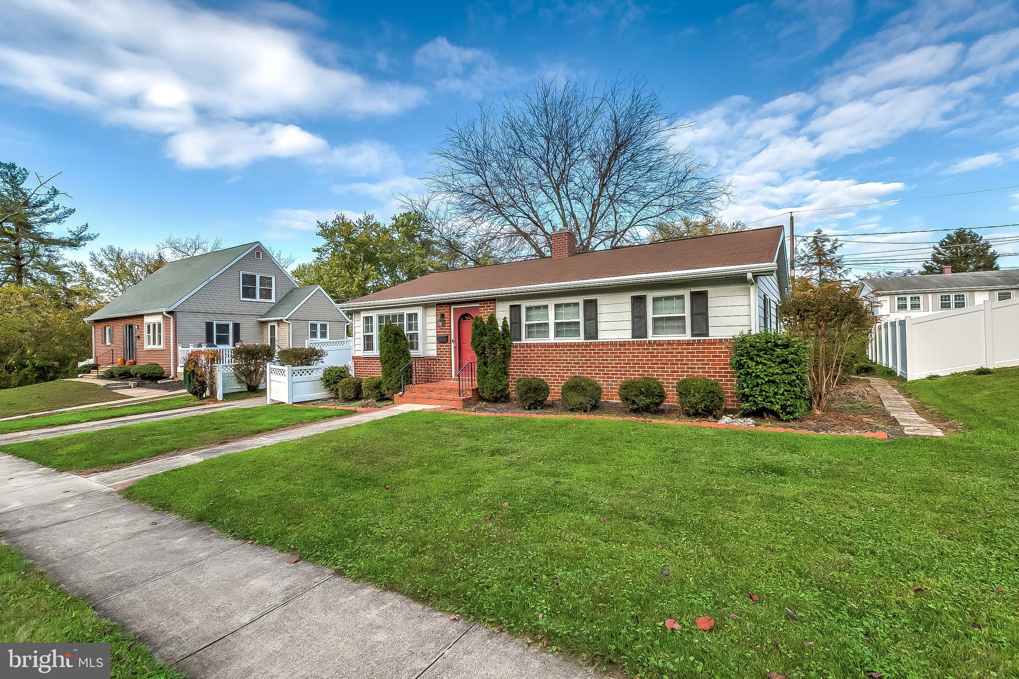 1213 Keithmont Road Baltimore, MD 21228 - Photo 3 of 32