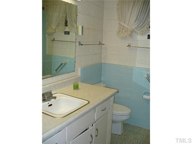 5333 Russell Road Durham, NC 27712 - Photo 14 of 15 Bathroom