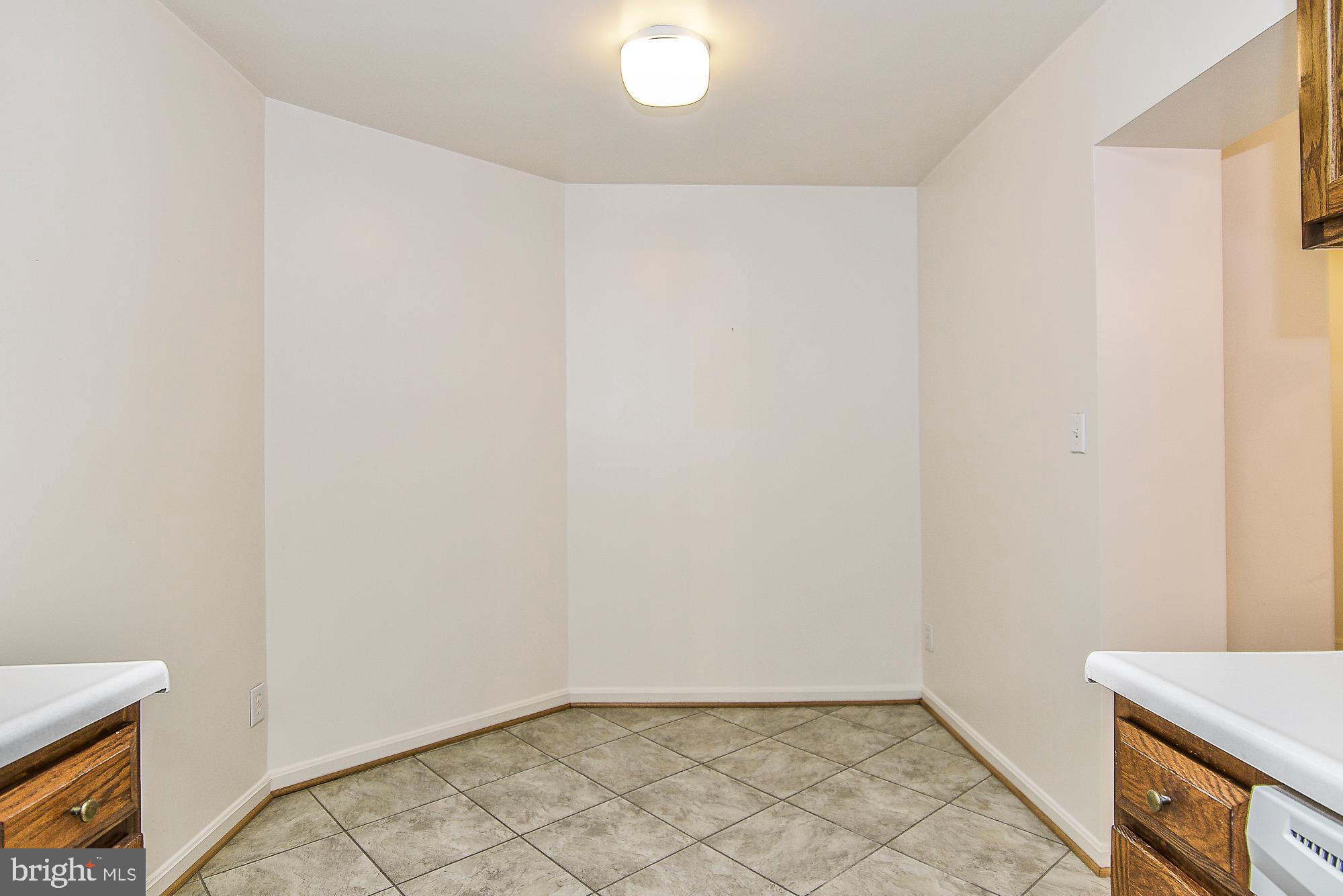 5938 Cove Landing Road, Unit 102A Burke, VA 22015 - Photo 9 of 19 Perfect breakfast nook!