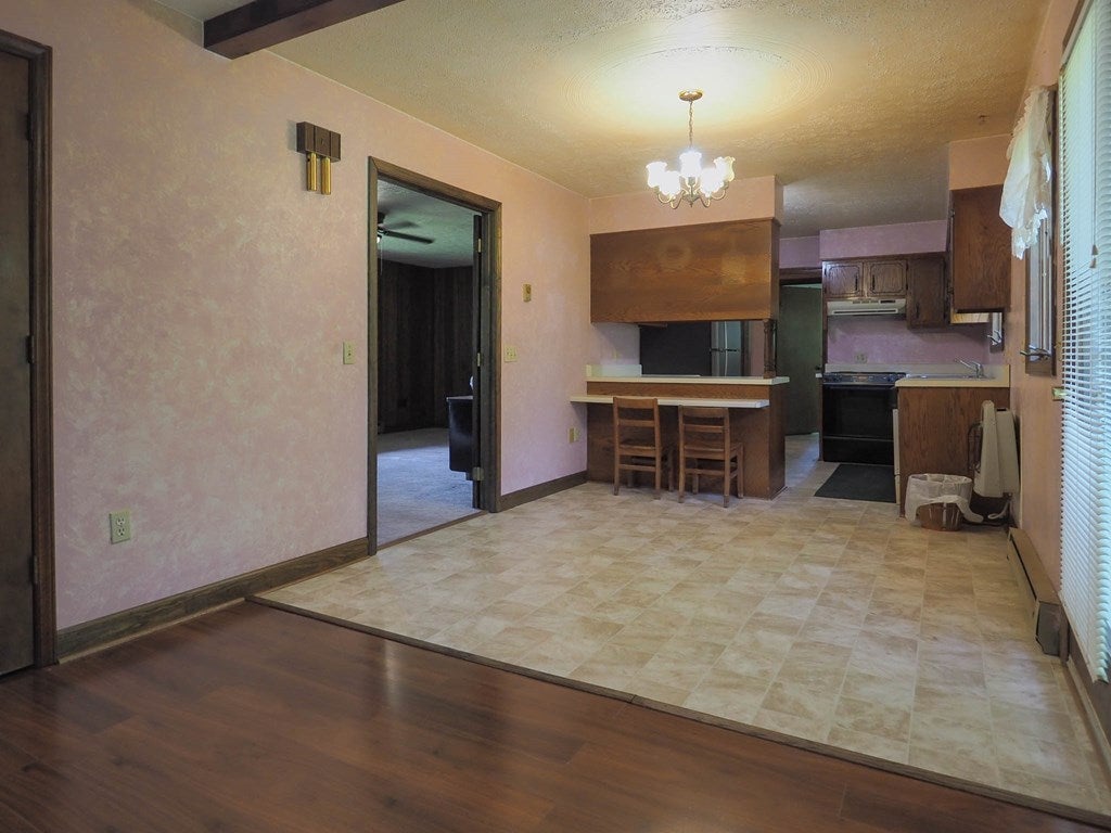 2173 Edmonds Road Galax, VA 24333 - Photo 18 of 37 Gallery Image 18