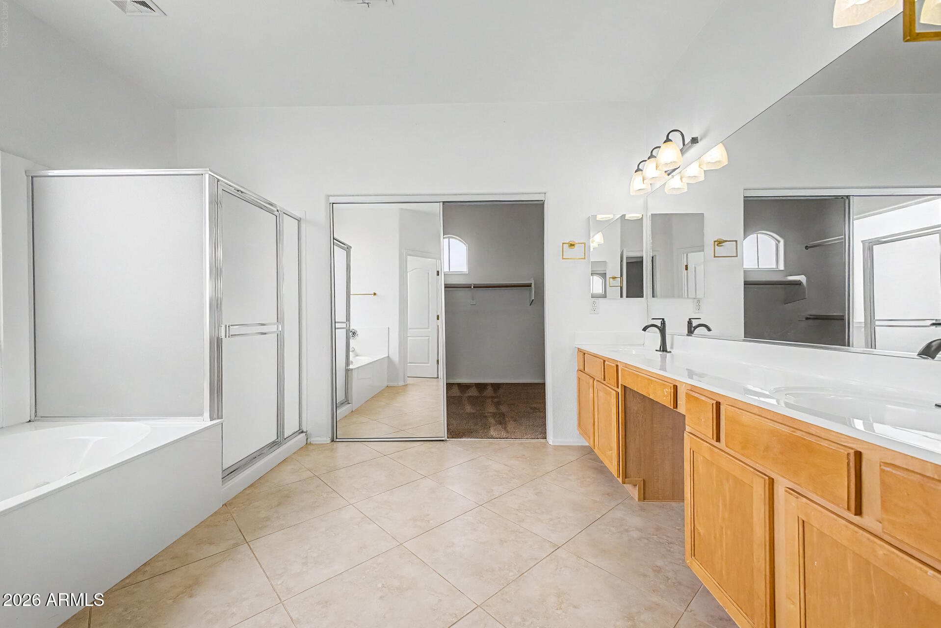 3464 South Ambush Pass Road Gilbert, AZ 85297 - Photo 22 of 46 Primary Bathroom