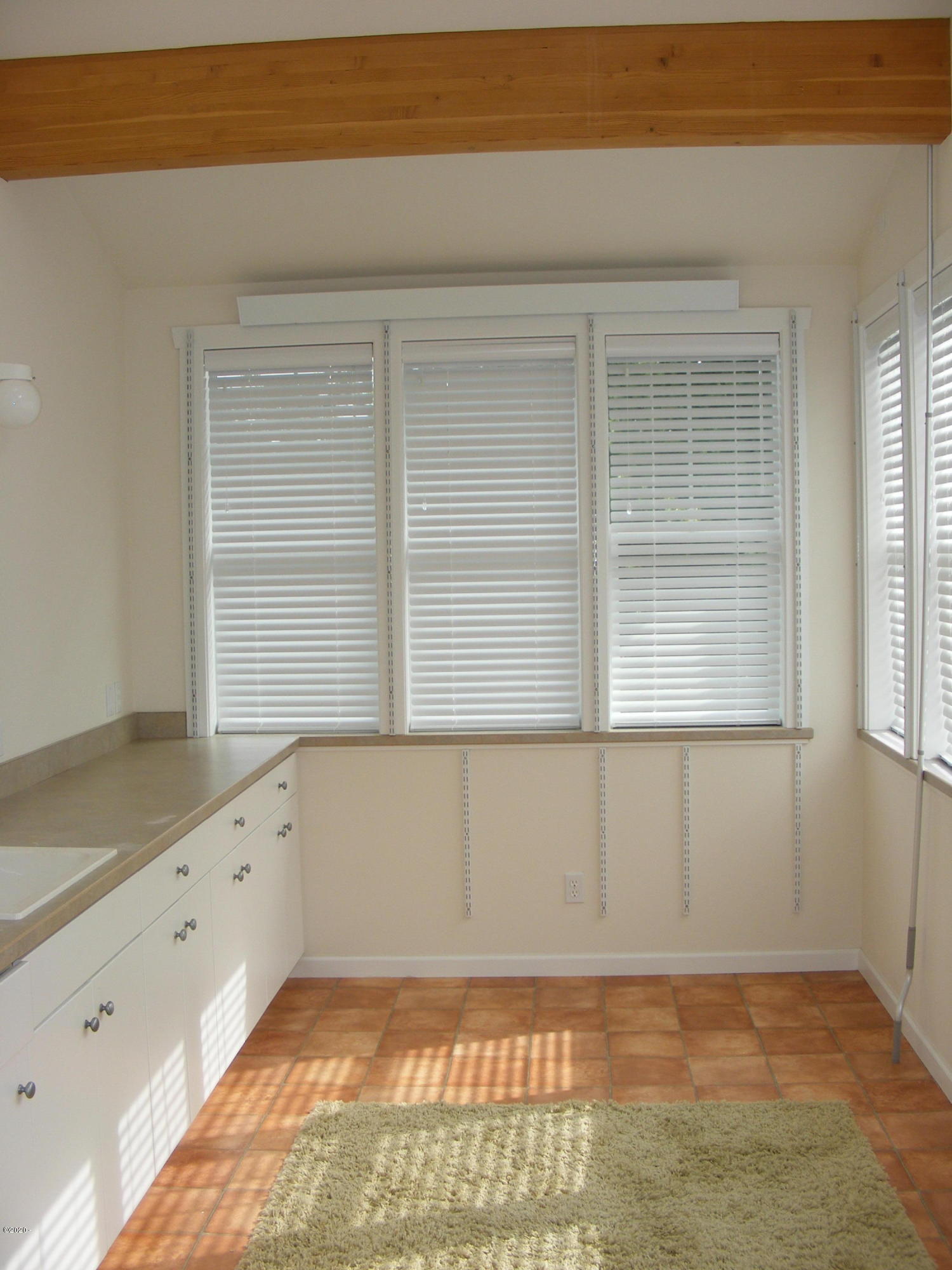 415 Northwest 19th Street Newport, OR 97365 - Photo 25 of 40 sun/hobby rm