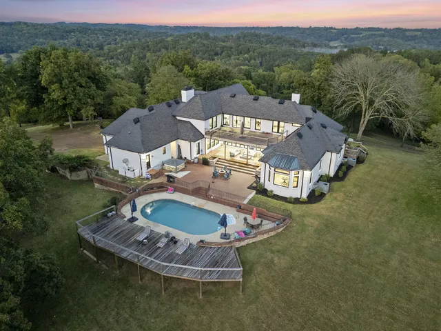 $1,950,000 | 2512 Lewisburg Highway, Fayetteville, TN 37334
