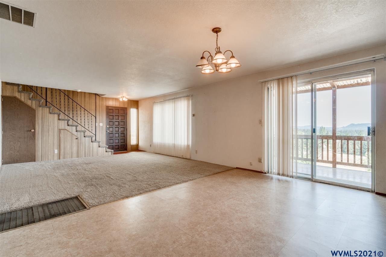 20852 Liberty Road Sweet Home, OR 97386 - Photo 4 of 42
