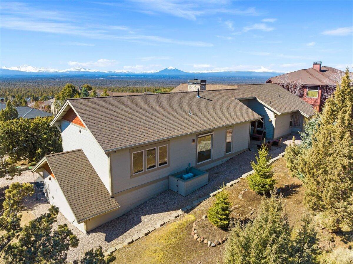 1004 Highland View Loop Redmond, OR 97756 - Photo 55 of 95 11-DJI_0180