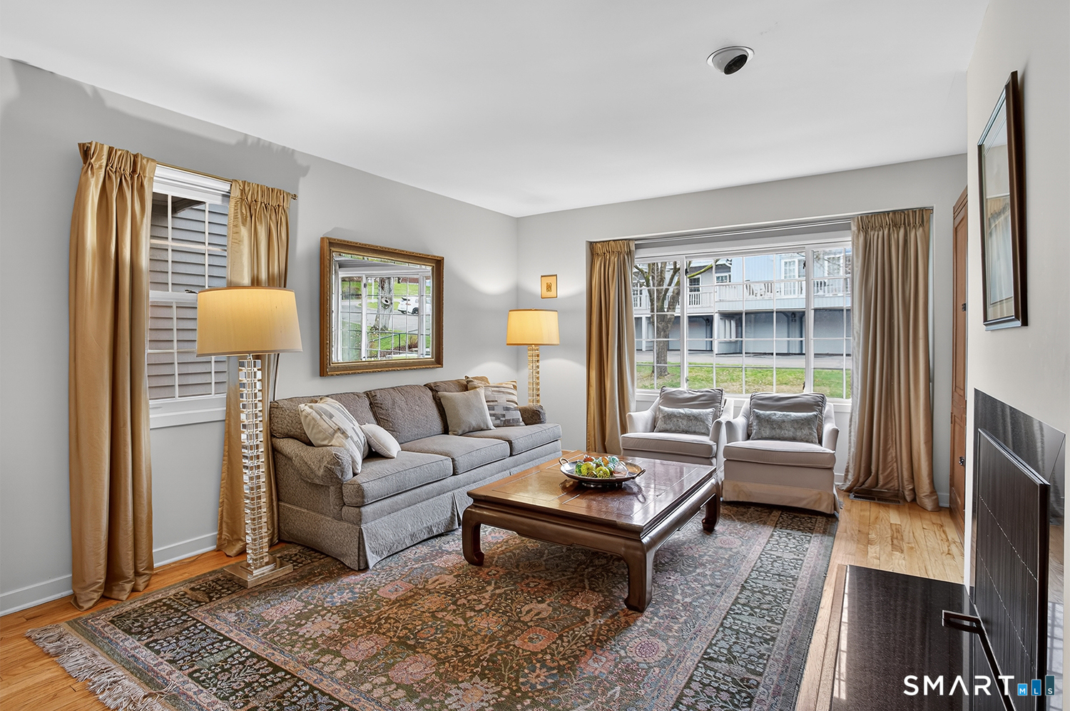 23 Balmaha Cl Fairfield, CT 06825 - Photo 4 of 29 a living room with furniture and a window