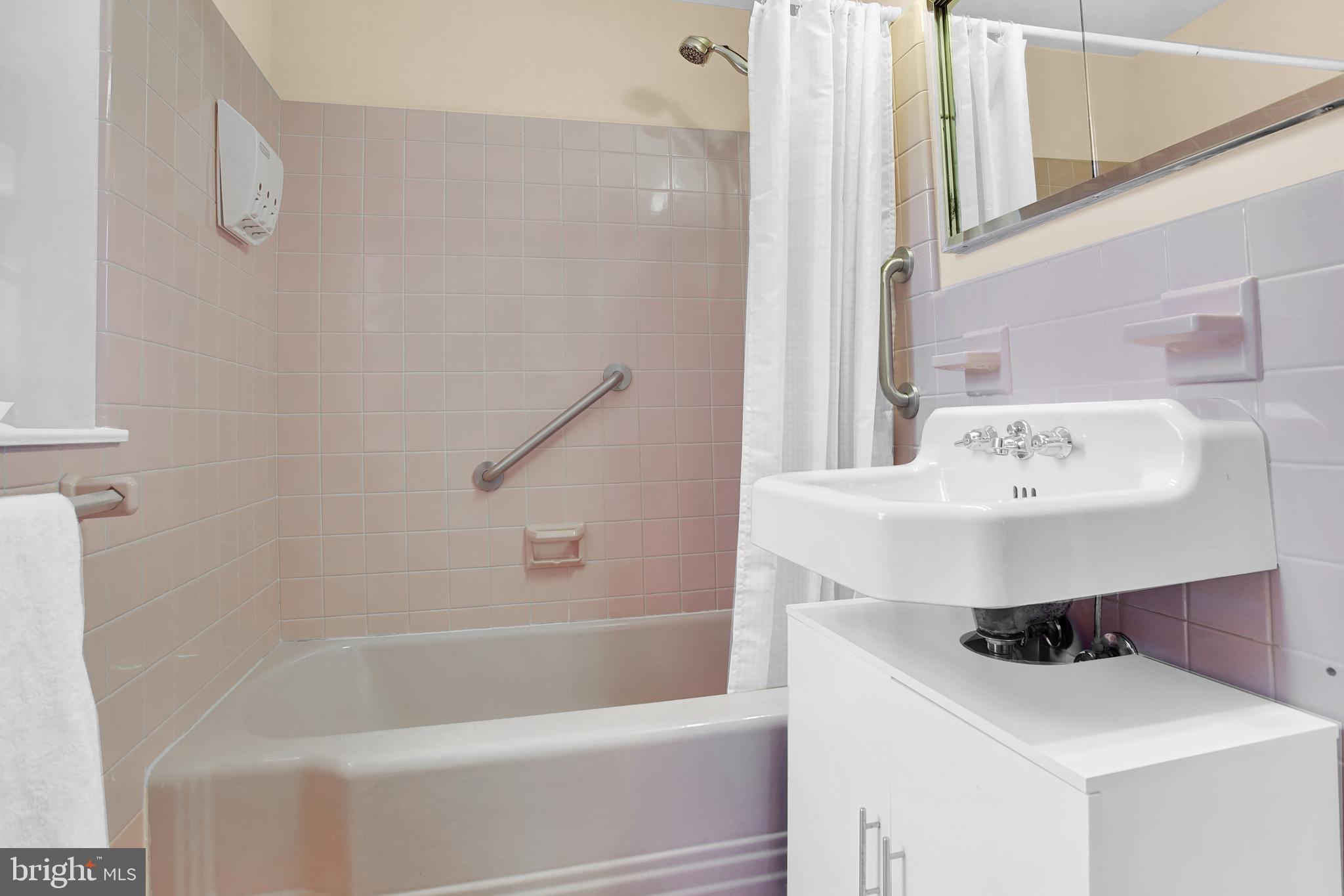 8024 Hammond Road Cheltenham, PA 19012 - Photo 17 of 32