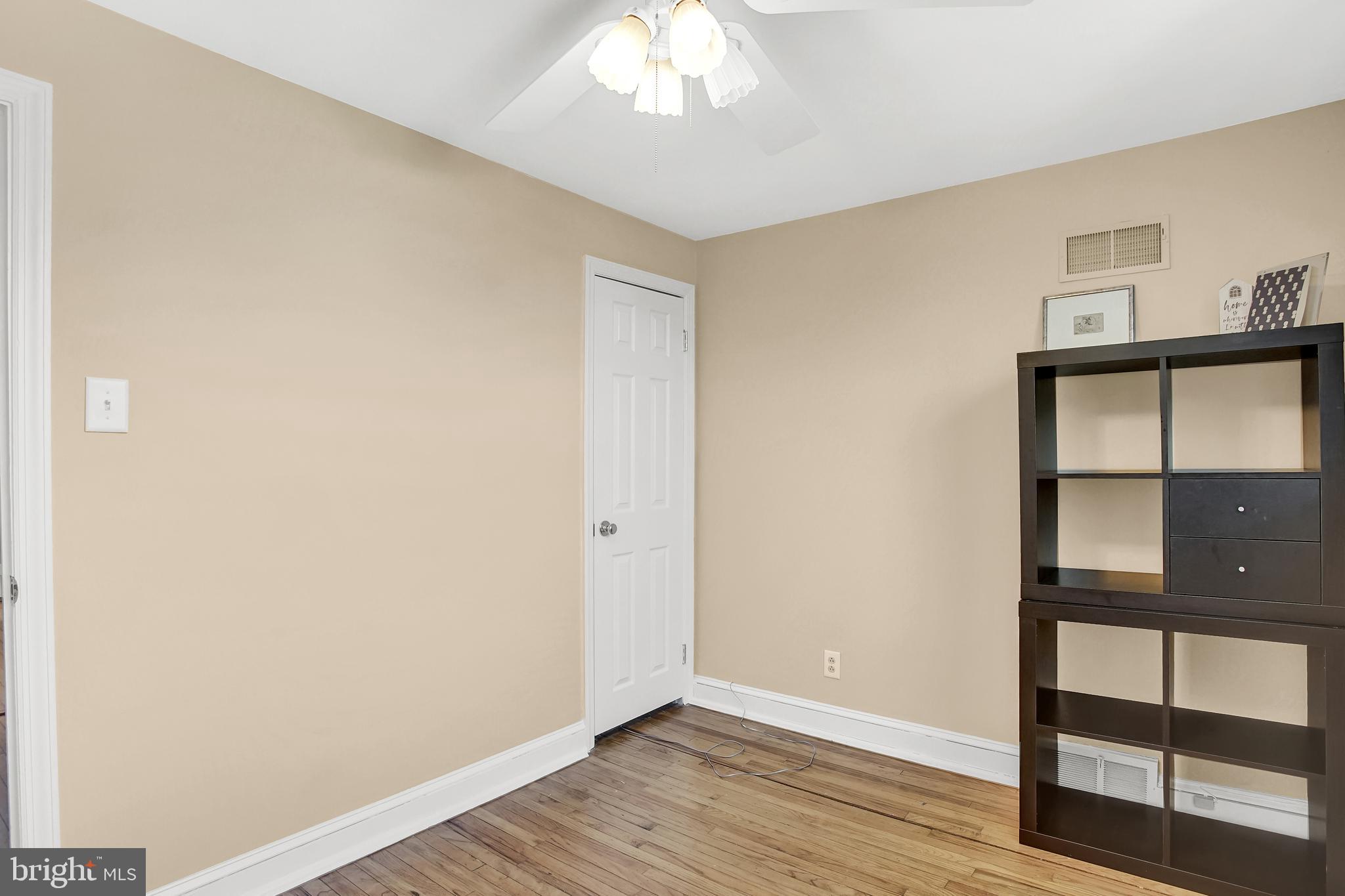 8024 Hammond Road Cheltenham, PA 19012 - Photo 19 of 32