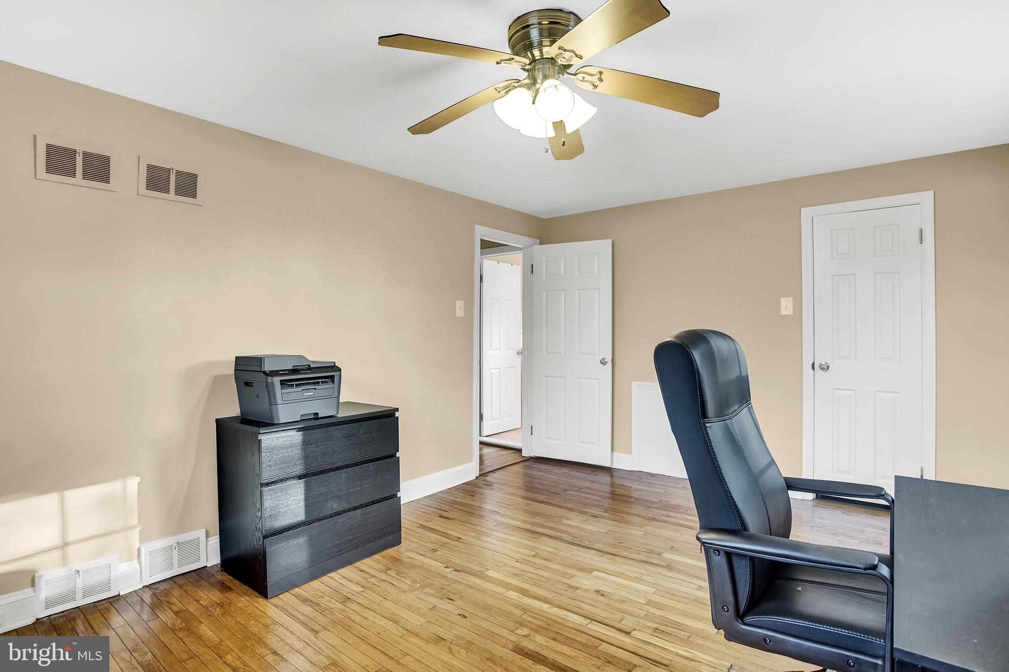 8024 Hammond Road Cheltenham, PA 19012 - Photo 20 of 32