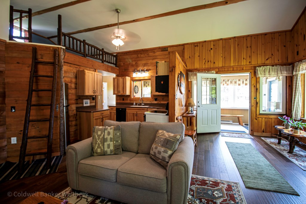 455 Cumberland Head Road Plattsburgh, NY 12901 - Photo 22 of 49 Gallery Image 22
