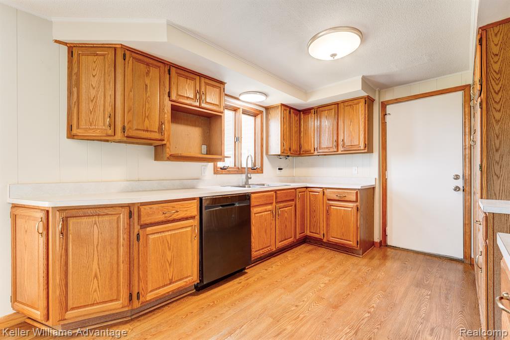 1014 Lathrop Road Allenton, MI 48002 - Photo 7 of 28