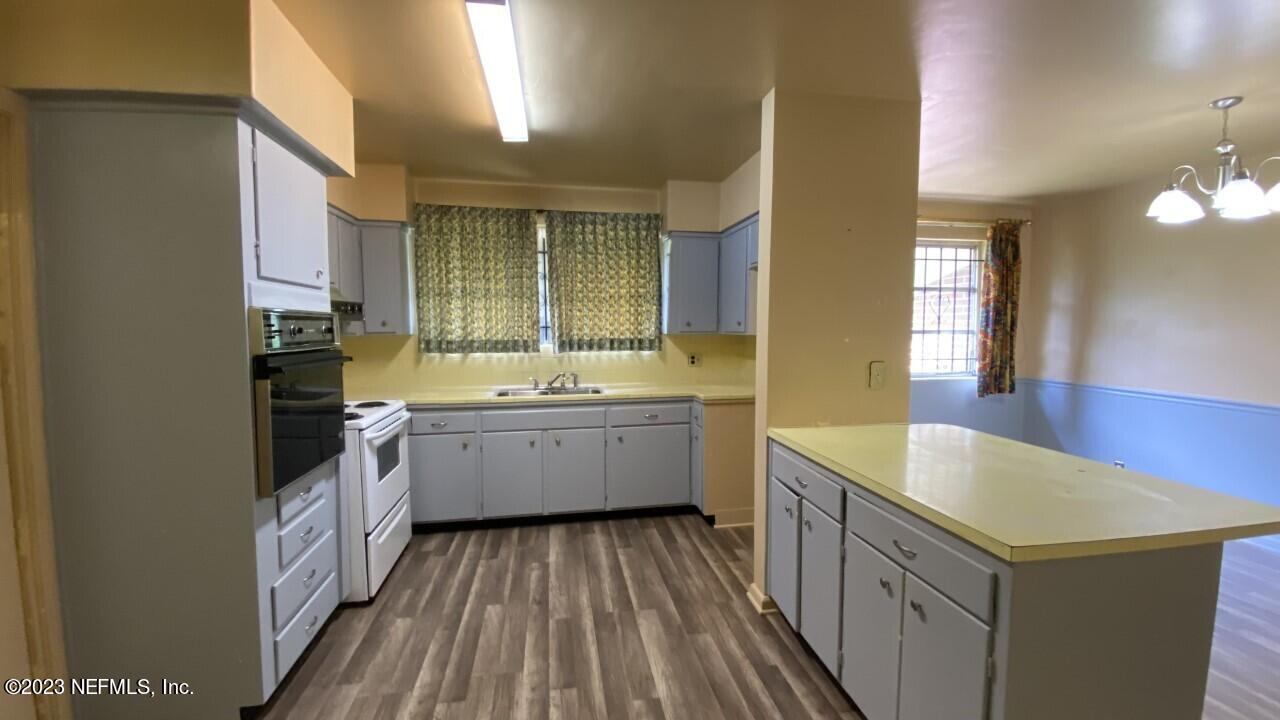 5956 Ellakel Road Jacksonville, FL 32208 - Photo 3 of 17 Kitchen
