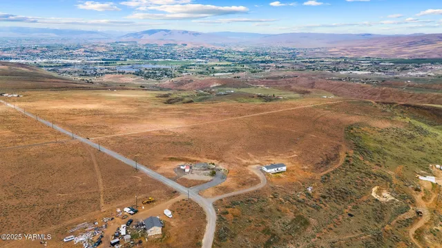 $99,000 | 371 Woodward West Road, Yakima, WA 98901