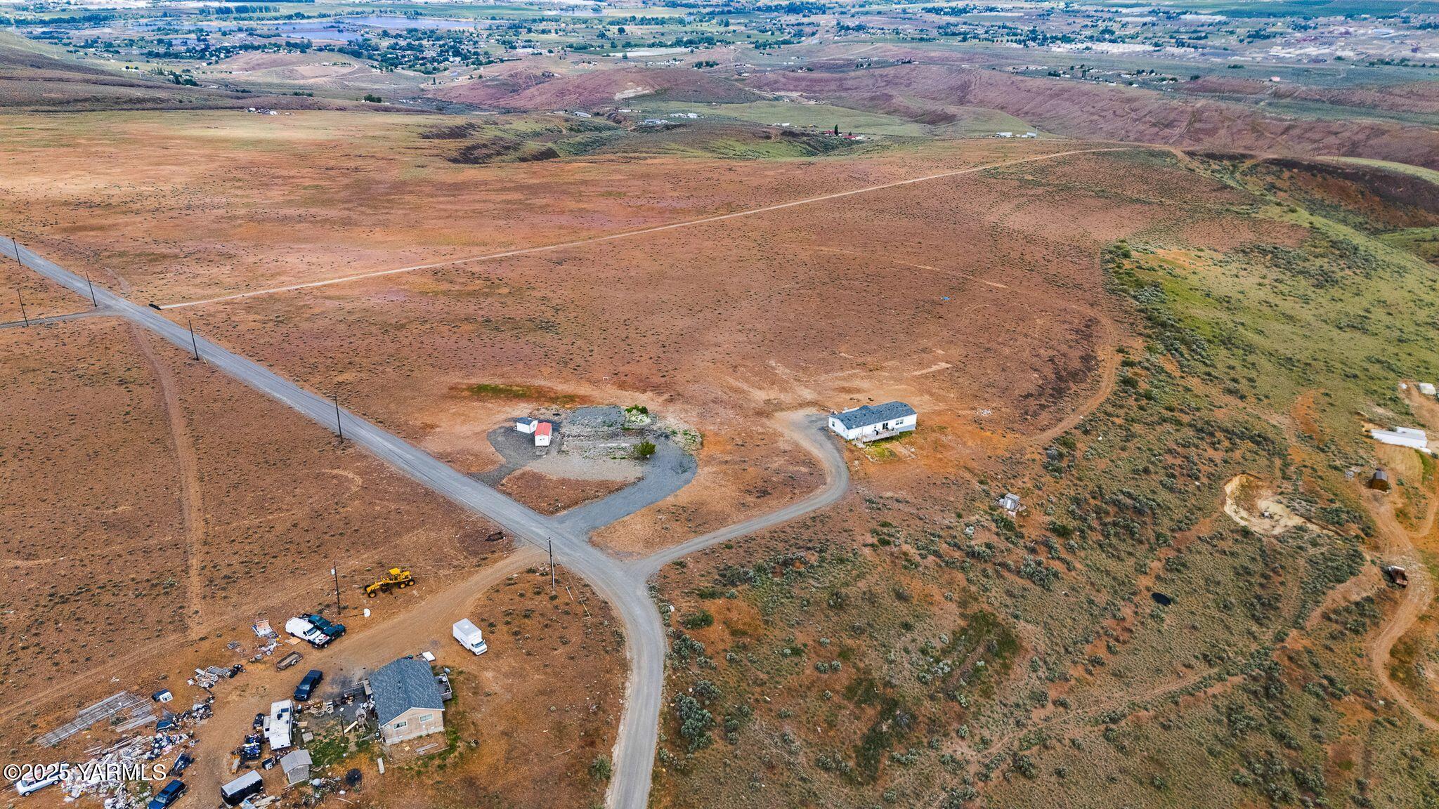 371 Woodward West Road Yakima, WA 98901 - Photo 2 of 15 371 Woodward West Rd-2 copy