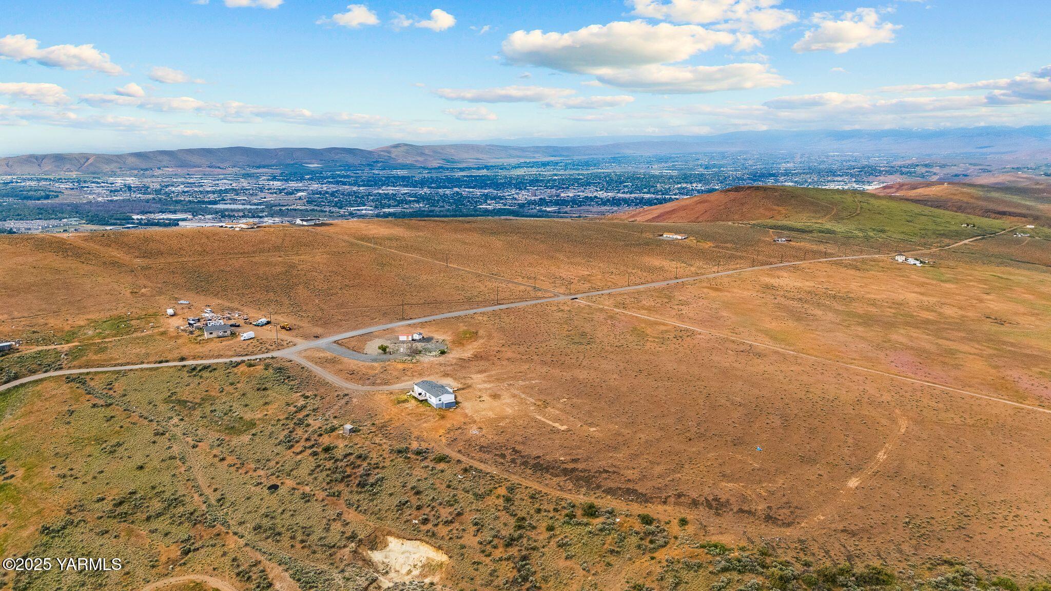 371 Woodward West Road Yakima, WA 98901 - Photo 8 of 15 371 Woodward West Rd-7 copy