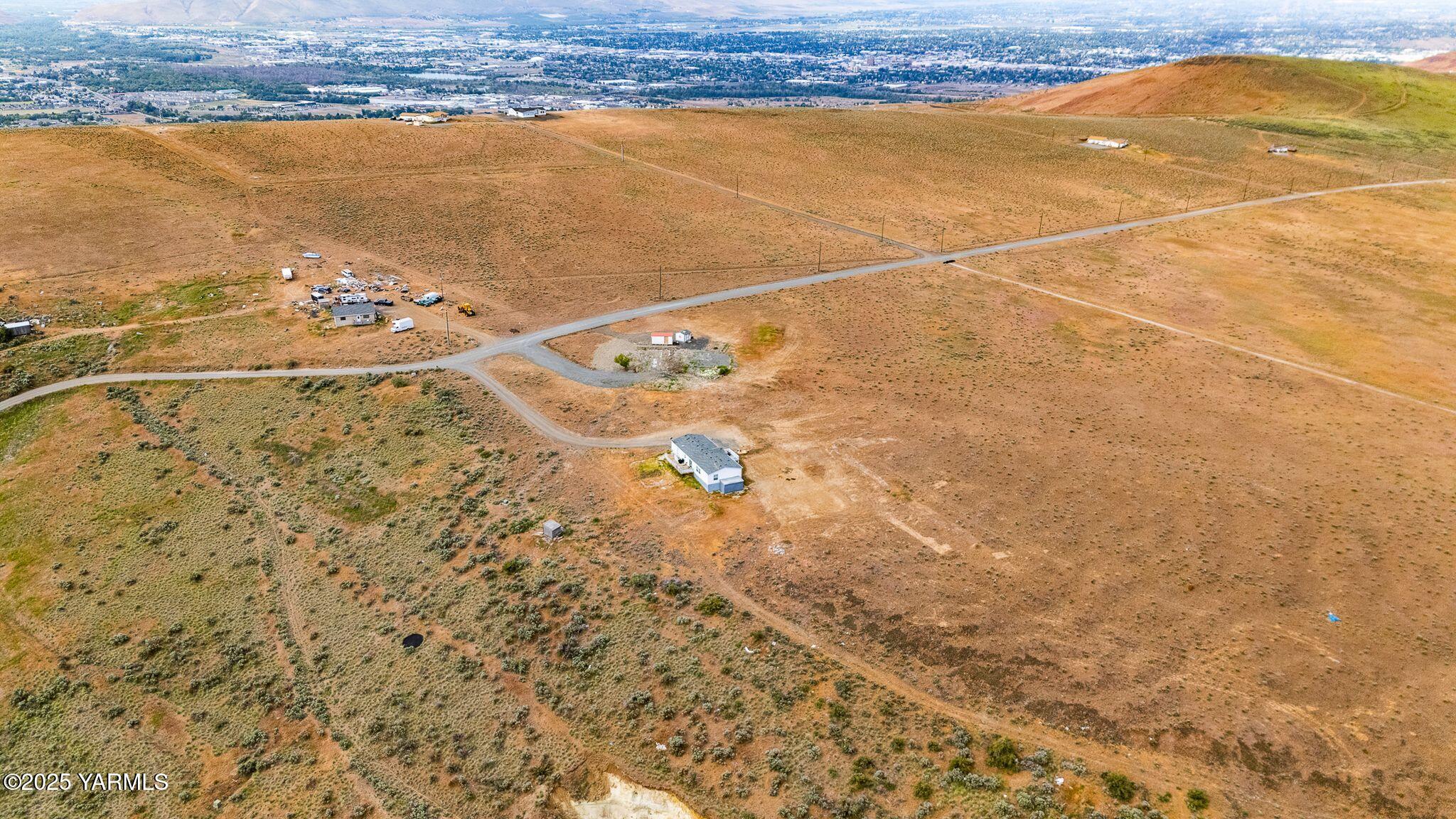 371 Woodward West Road Yakima, WA 98901 - Photo 10 of 15 371 Woodward West Rd-8 copy