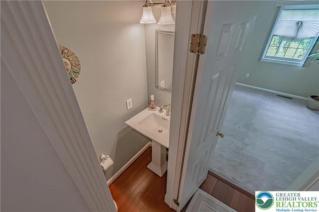 $2,300 | 4531 North Hedgerow Drive, Allentown, PA 18103