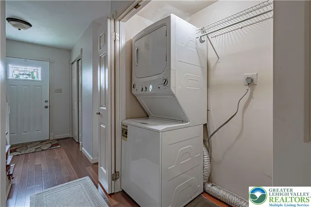 $2,300 | 4531 North Hedgerow Drive, Allentown, PA 18103