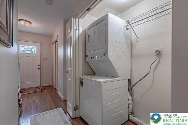 $2,300 | 4531 North Hedgerow Drive, Allentown, PA 18103