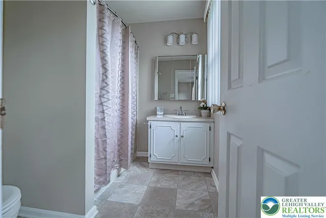 $2,300 | 4531 North Hedgerow Drive, Allentown, PA 18103