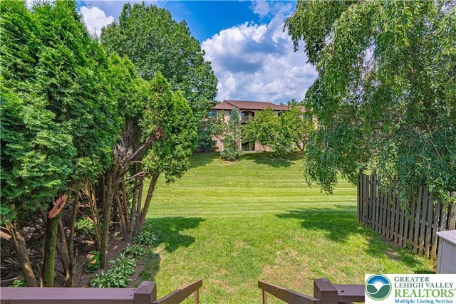 $2,300 | 4531 North Hedgerow Drive, Allentown, PA 18103