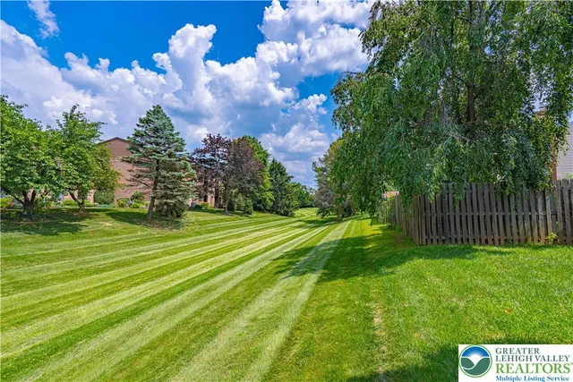 $2,300 | 4531 North Hedgerow Drive, Allentown, PA 18103