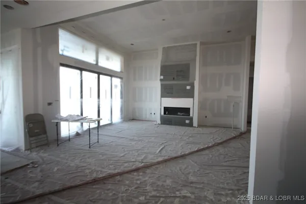 $3,485,000 | 185 Turn Bridge Court, Sunrise Beach, MO 65079