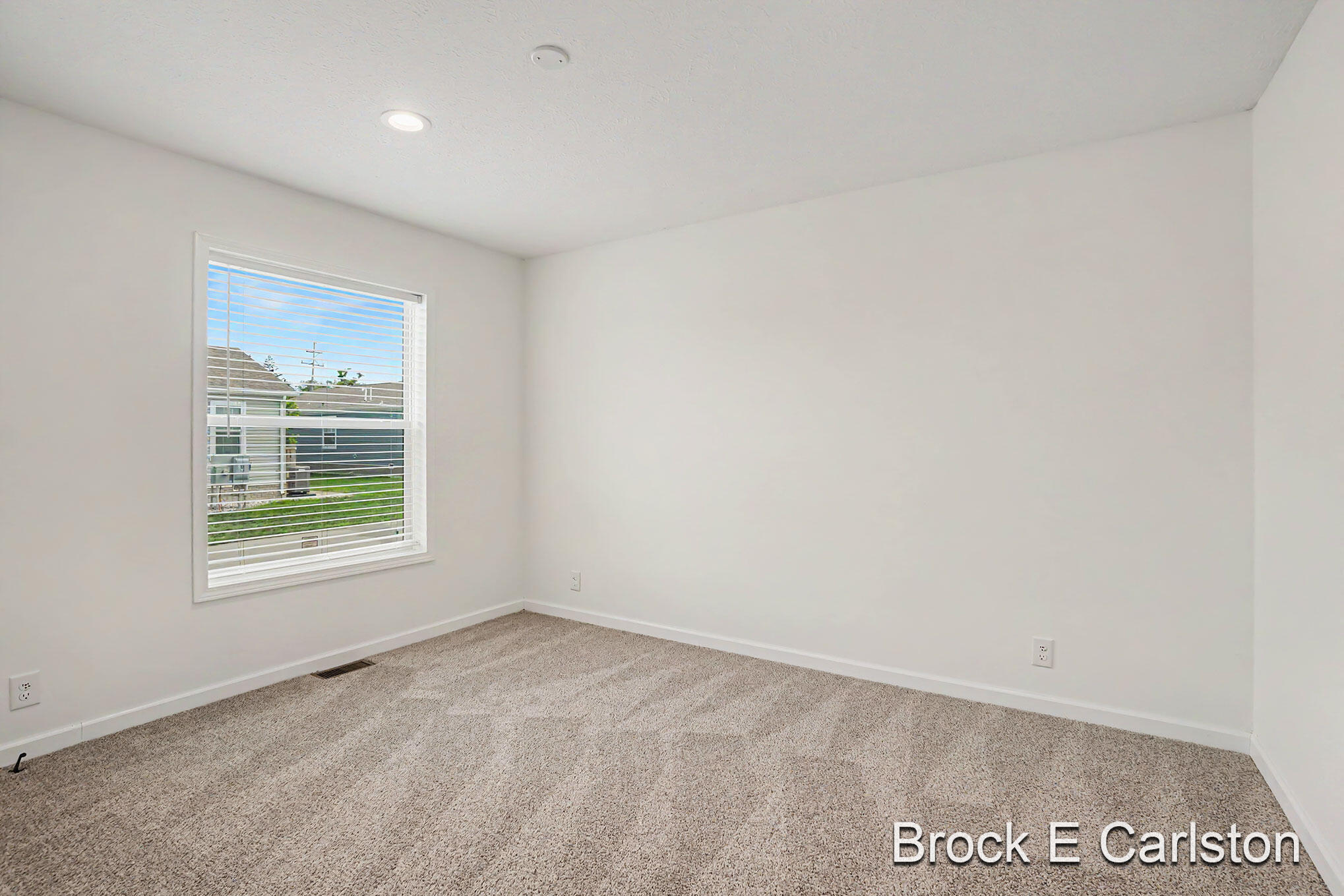 1283 East Ellis Road, Unit 27 Muskegon, MI 49441 - Photo 9 of 14 DNG05708