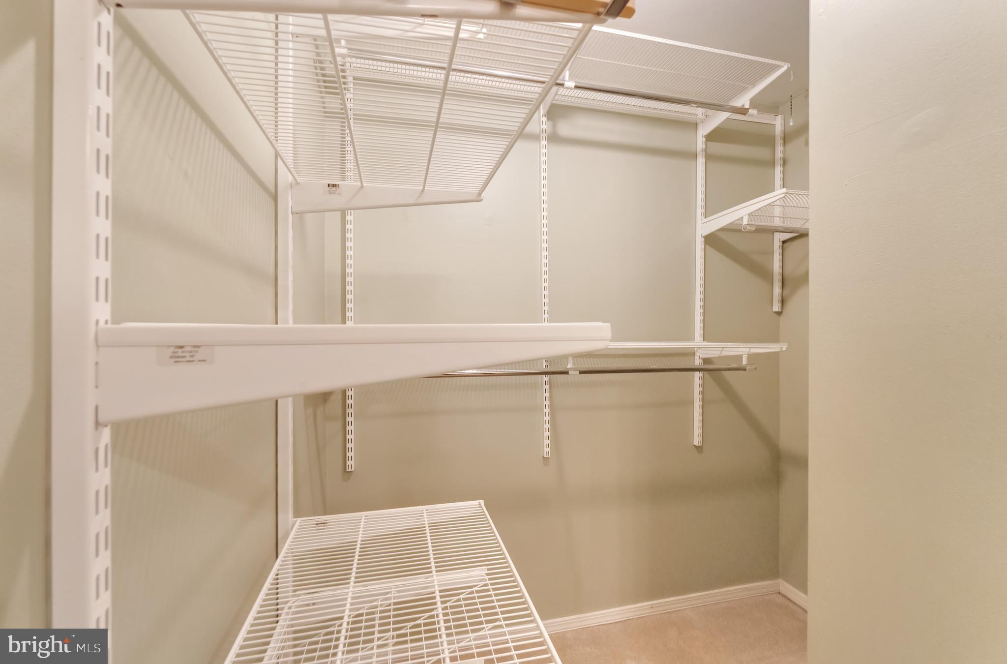 1512 Poplar Grove Drive Reston, VA 20194 - Photo 20 of 70 a bathroom with a shower