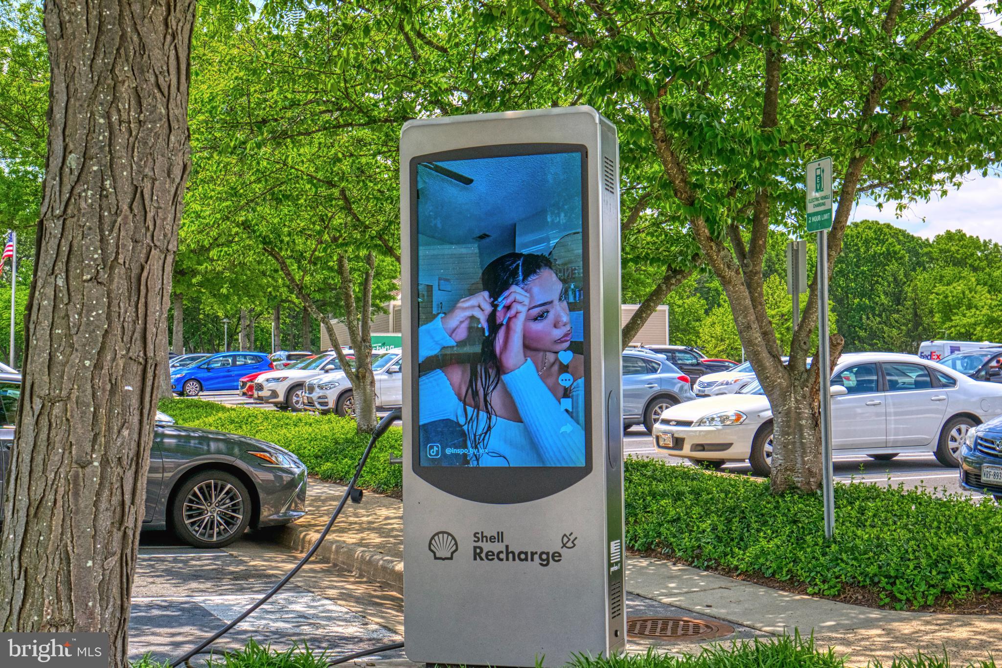 1512 Poplar Grove Drive Reston, VA 20194 - Photo 50 of 70 Shopping Center