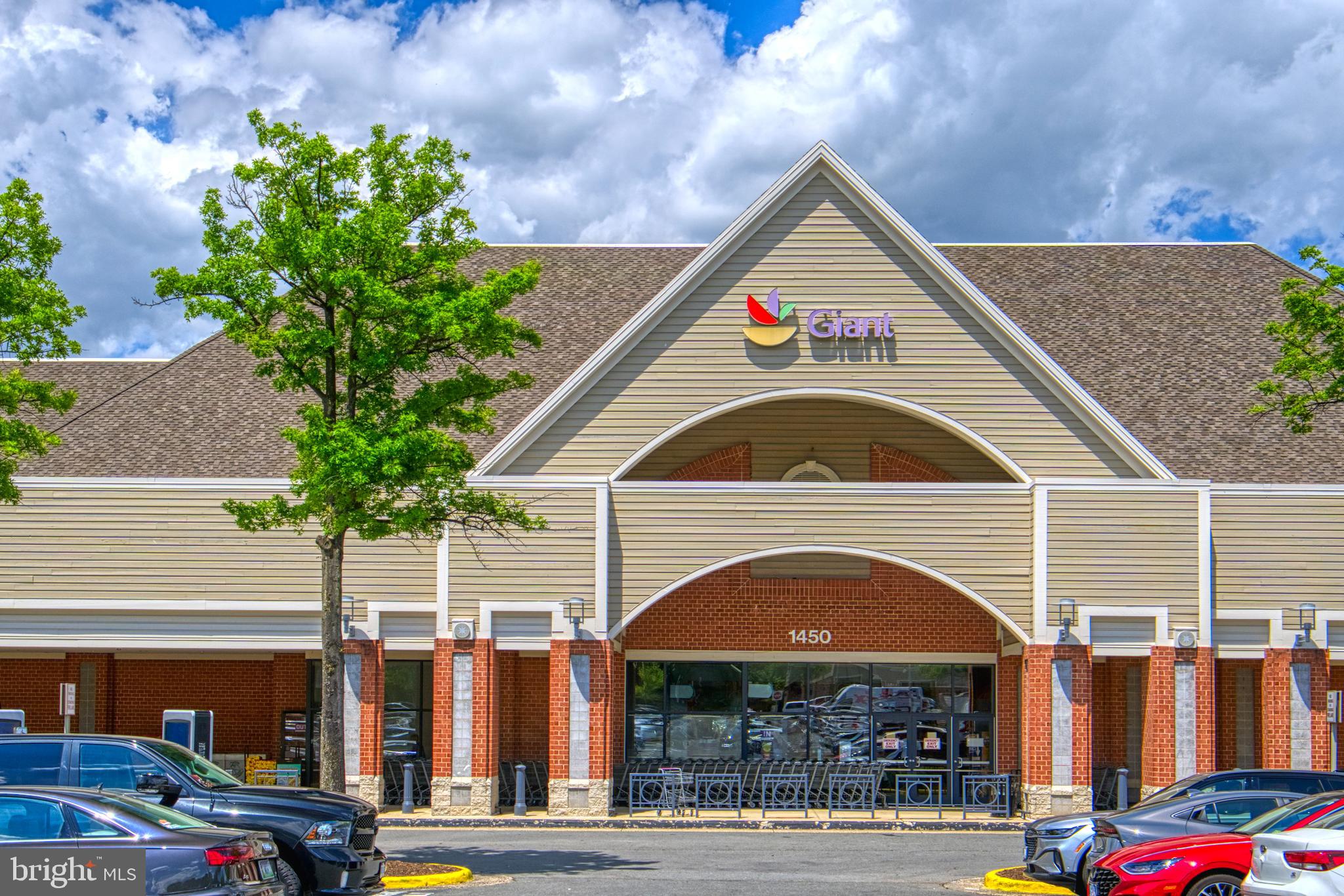 1512 Poplar Grove Drive Reston, VA 20194 - Photo 52 of 70 a view of a street with cars