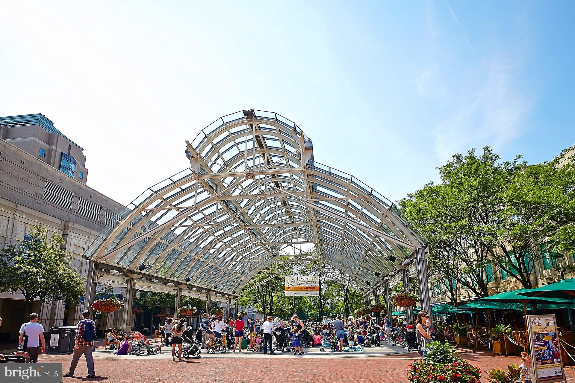 1512 Poplar Grove Drive Reston, VA 20194 - Photo 60 of 70 Reston Town Center