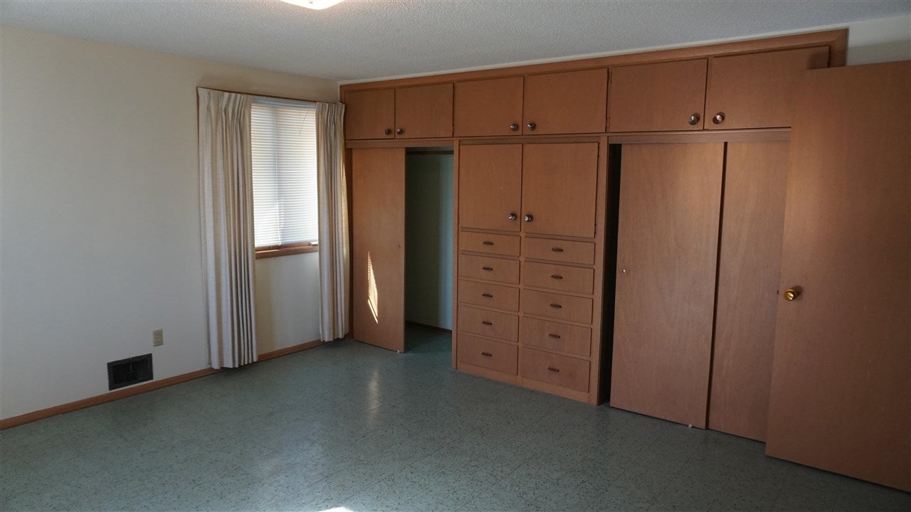 203 East Pioneer Road Lone Tree, IA 52755 - Photo 14 of 22 Gallery Image 14