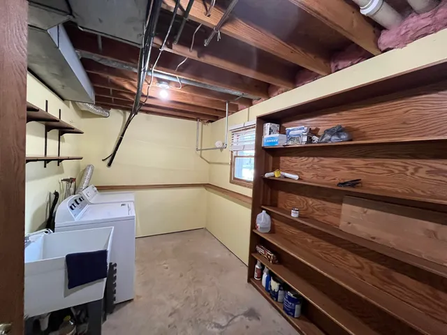 $2,250 | 852 Burr Oak Drive, Chesterton, IN 46304